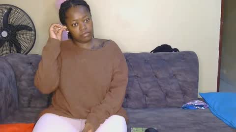 Snapshot of preetycookie chatting on 02/22/25, 02:17 Lilly online show from 02/22/25, 02:17