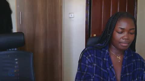 Snapshot of preetycookie chatting on 03/06/25, 10:09 Lilly online show from 03/06/25, 10:09