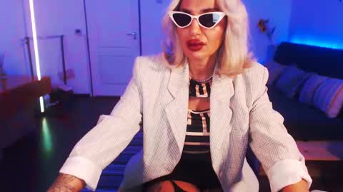 Snapshot of preggyhotmommy chatting on 12/08/24, 03:00 Victoria online show from 12/08/24, 03:00