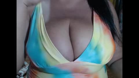 Snapshot of pregnant4twins chatting on 02/22/26, 08:35 BEING SINGLE PREGNANT HAVING TWINS IS NOT EASY SO PLS DONT MAKE ME STRESS IF YOU CANT HELP BE CONSIDERATETHANK YOU online show from 02/22/26, 08:35