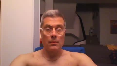 Snapshot of prendimisubito chatting on 05/28/26, 10:18 prendimisubito online show from 05/28/26, 10:18