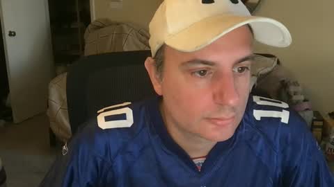 preppyguyintokink1 online show from 12/21/25, 05:42