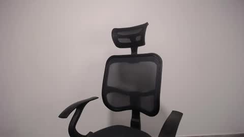 Plux online show from 02/19/25, 02:01