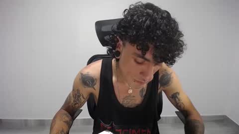 Plux online show from 02/26/25, 02:15