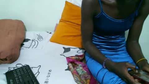 Snapshot of preshty chatting on 10/26/25, 09:59 preshty online show from 10/26/25, 09:59