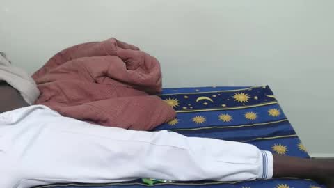 Snapshot of preshty chatting on 12/14/25, 01:49 preshty online show from 12/14/25, 01:49