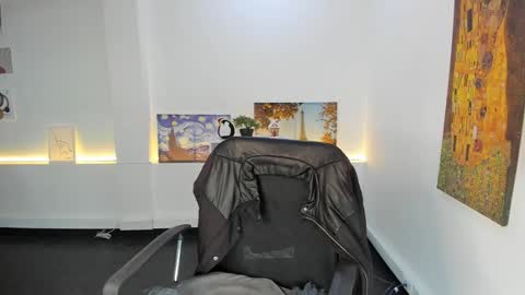 Camila  online show from 12/19/25, 12:01