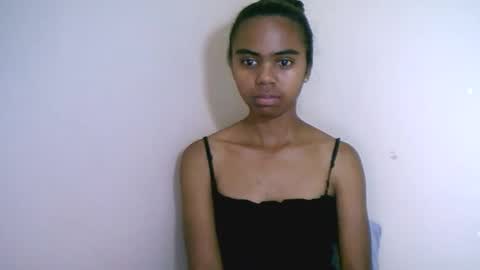 prettiethalia online show from 10/29/25, 11:50