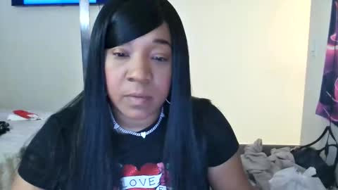 Yasmine pretty online show from 12/23/25, 03:48