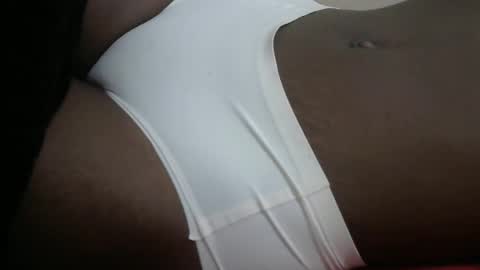 pretty_avena online show from 11/22/25, 07:07