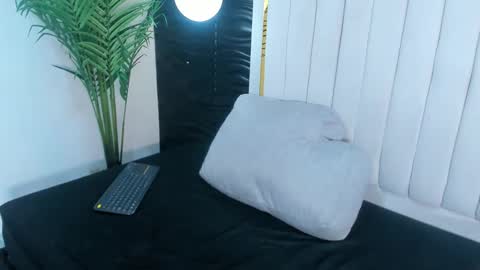 Carla  online show from 01/31/25, 08:33