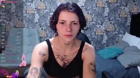 pretty_cristal22 online show from 06/28/26, 01:00