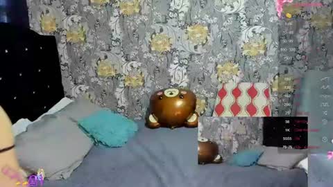 pretty_cristal22 online show from 07/03/26, 12:00