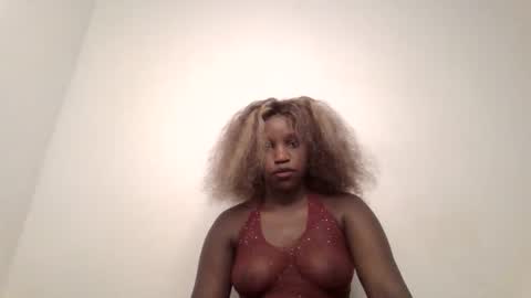 pretty_curvy99 online show from 05/27/26, 08:11
