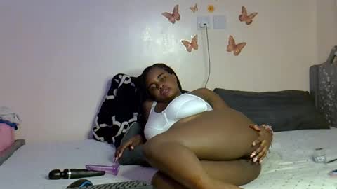 Snapshot of pretty_daina3 chatting on 11/05/25, 06:30 pretty_daina3 online show from 11/05/25, 06:30