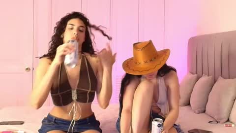 Snapshot of pretty_dirty_sis chatting on 11/08/25, 04:12 Dirty Sis online show from 11/08/25, 04:12