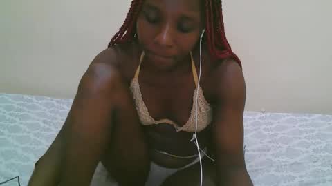 pretty online show from 03/25/26, 11:44