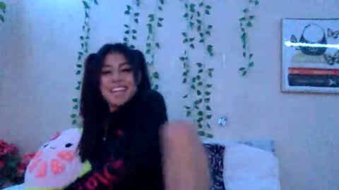 Snapshot of pretty_girl828687 chatting on 11/06/25, 08:48 pretty_girl828687 online show from 11/06/25, 08:48