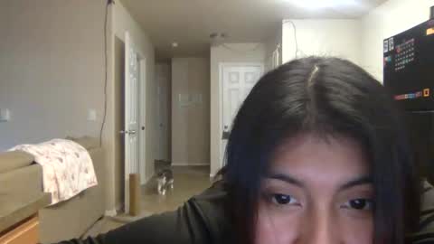 Snapshot of pretty_girl828687 chatting on 12/01/25, 11:54 pretty_girl828687 online show from 12/01/25, 11:54