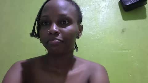 Snapshot of pretty_hotbaby chatting on 11/10/25, 09:36 pretty_hotbaby online show from 11/10/25, 09:36