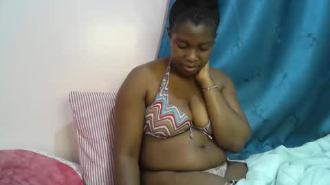 pretty_kylah online show from 09/28/25, 04:12