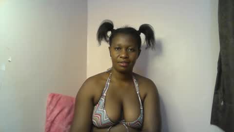 Snapshot of pretty_kylah chatting on 02/21/26, 10:33 pretty_kylah online show from 02/21/26, 10:33