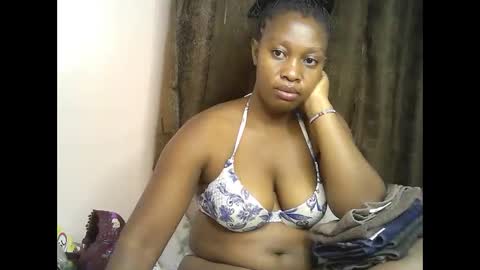Snapshot of pretty_kylah chatting on 05/08/26, 12:32 pretty_kylah online show from 05/08/26, 12:32