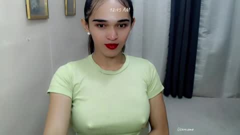 Snapshot of pretty_lady_kitty chatting on 07/17/26, 04:45 pretty_lady_kitty online show from 07/17/26, 04:45