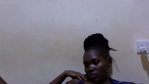 pretty_leila1 online show from 03/15/26, 04:46