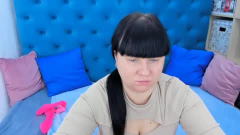 pretty_malika online show from 12/02/25, 04:18