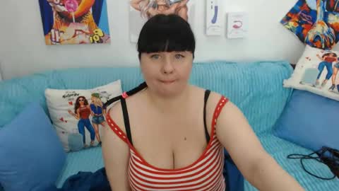 Snapshot of pretty_malika chatting on 07/15/26, 03:06 pretty_malika online show from 07/15/26, 03:06