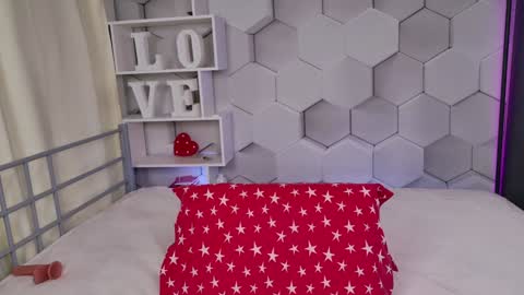 Snapshot of pretty_marta chatting on 02/01/25, 08:08 Pretty Marta online show from 02/01/25, 08:08