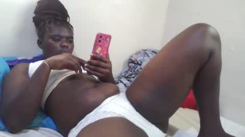 Snapshot of pretty_melan chatting on 06/26/26, 02:43 pretty_melan online show from 06/26/26, 02:43