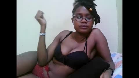 Snapshot of pretty_mellan chatting on 01/31/25, 10:31 pretty_mellan online show from 01/31/25, 10:31
