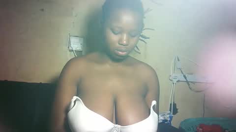 Snapshot of pretty_milan chatting on 05/01/26, 11:59 pretty_milan online show from 05/01/26, 11:59