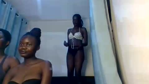 Snapshot of pretty_naya chatting on 09/30/25, 03:22 naya online show from 09/30/25, 03:22