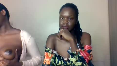 Snapshot of pretty_naya chatting on 10/05/25, 03:54 naya online show from 10/05/25, 03:54