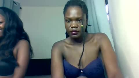 Snapshot of pretty_naya chatting on 10/10/25, 12:37 naya online show from 10/10/25, 12:37