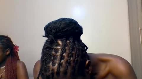 Snapshot of pretty_naya chatting on 11/18/25, 03:38 naya online show from 11/18/25, 03:38