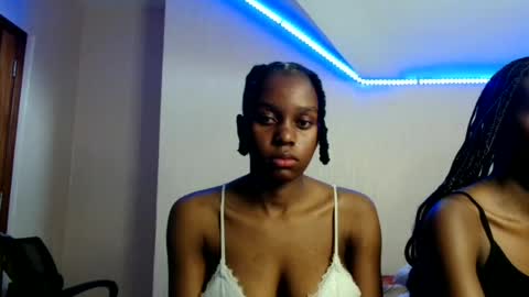 Snapshot of pretty_nyra chatting on 06/25/26, 05:23 Nyra online show from 06/25/26, 05:23