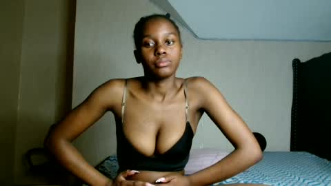 Snapshot of pretty_nyra chatting on 07/02/26, 04:02 Nyra online show from 07/02/26, 04:02