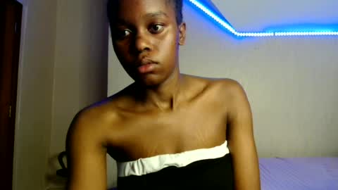 Snapshot of pretty_nyra chatting on 07/06/26, 07:38 Nyra online show from 07/06/26, 07:38