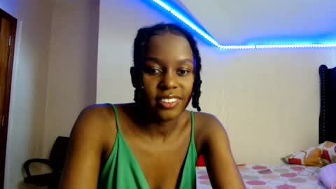 Snapshot of pretty_nyra chatting on 07/19/26, 06:39 Nyra online show from 07/19/26, 06:39