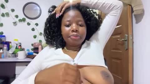 Pretty peaches online show from 03/08/26, 02:04