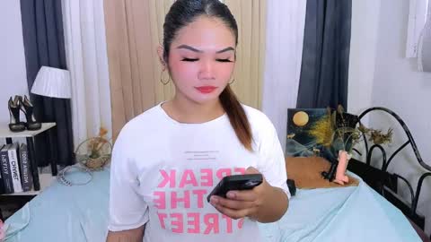 Snapshot of pretty_percy chatting on 04/26/26, 08:39 hi im percy online show from 04/26/26, 08:39