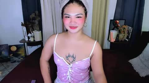 Snapshot of pretty_percy chatting on 05/14/26, 10:11 hi im percy online show from 05/14/26, 10:11
