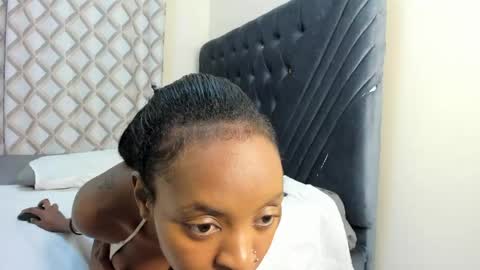 Snapshot of pretty_peshy chatting on 04/29/26, 06:58 pretty_peshy online show from 04/29/26, 06:58