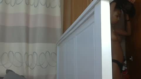 pretty_petite24 online show from 12/05/24, 10:33