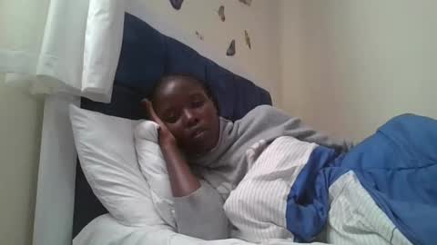 pretty_petite_ebony online show from 09/21/25, 02:29