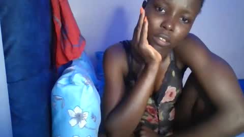 pretty_petite_ebony online show from 03/03/26, 07:42